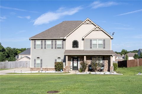 Photo of 300 HOLLAND Loop, Smiths Station, AL 36877 (MLS # 175825)