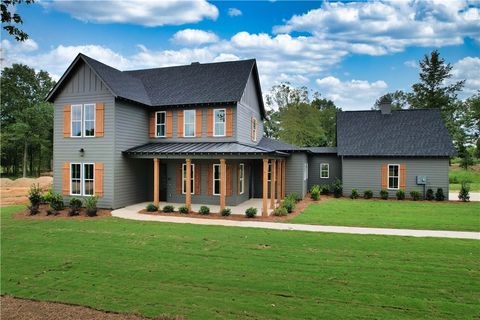 4 HUNTERS HILL Lane Auburn AL 36830