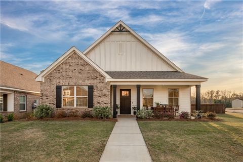 Photo of 2065 ARMISTEAD Lane, Auburn, AL 36830 (MLS # 179602)