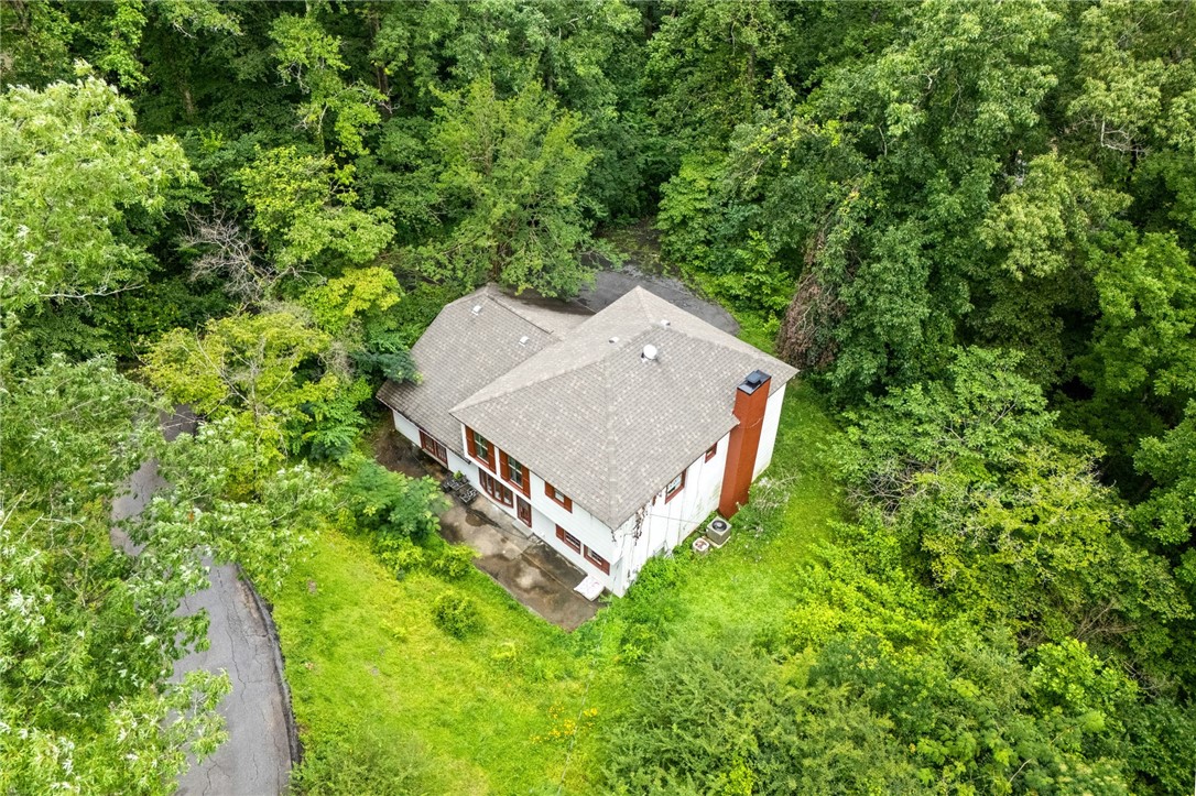 512 SLEEPY HOLLOW Drive