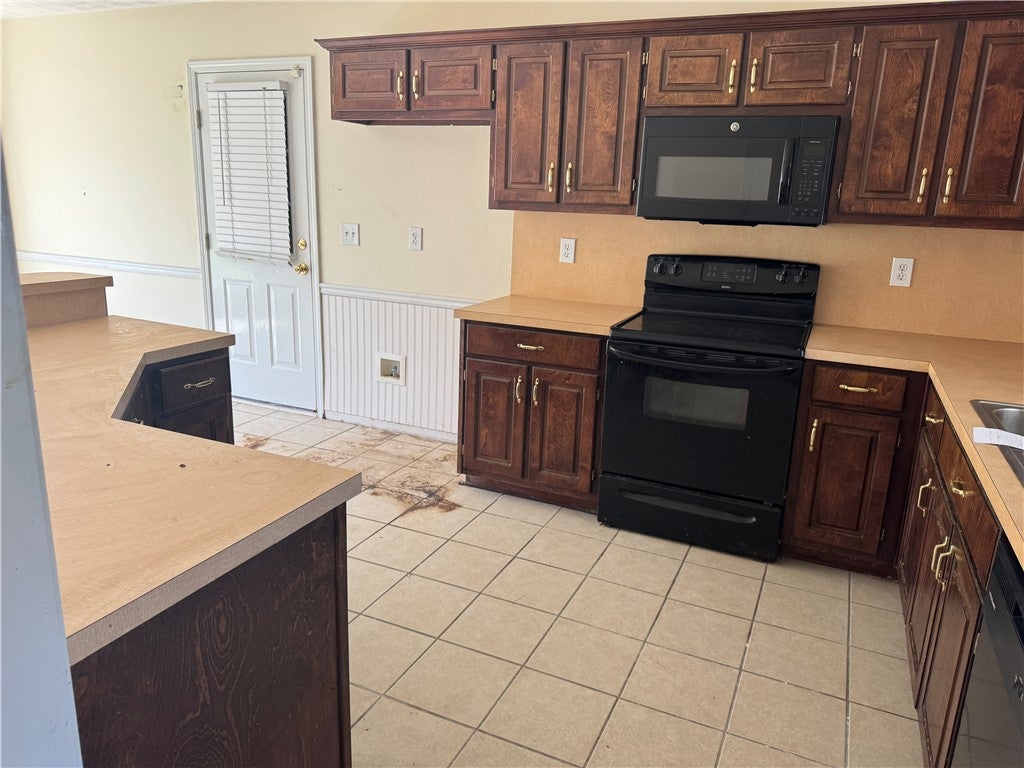 190 LEE ROAD 2105