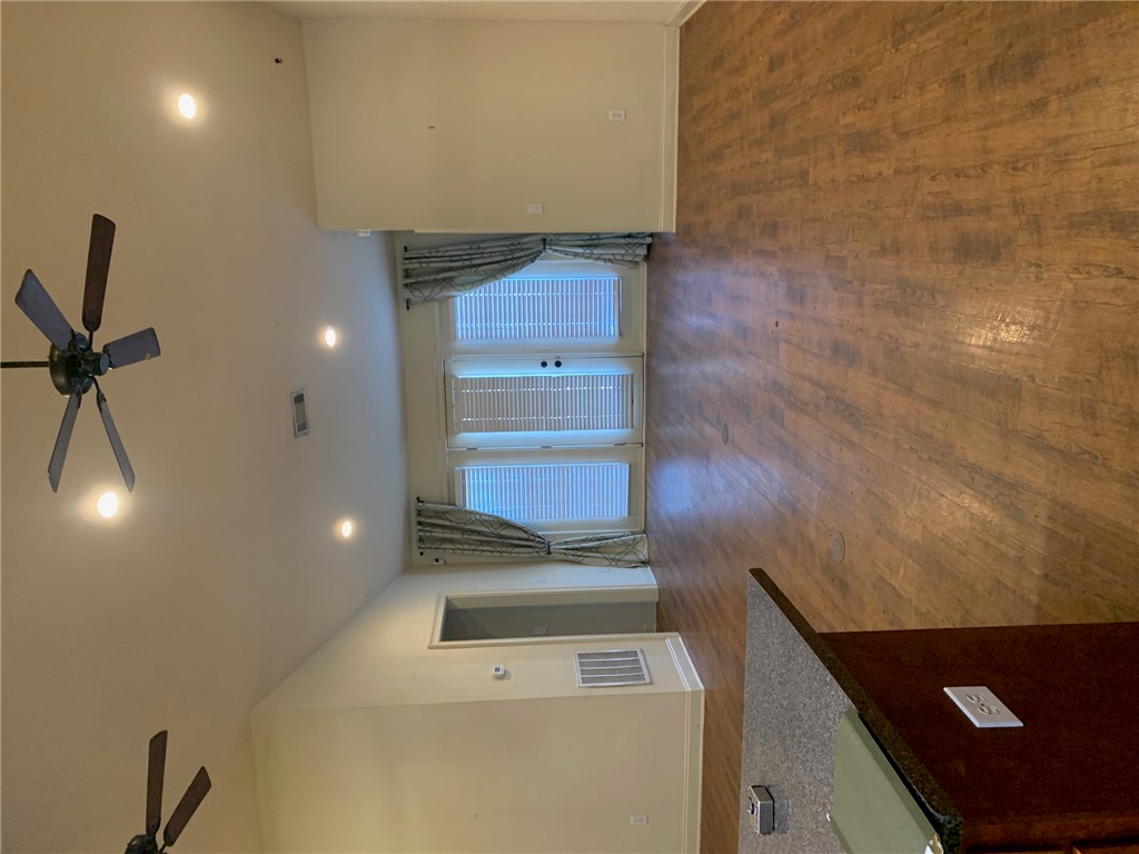 802 W LONGLEAF Drive 55