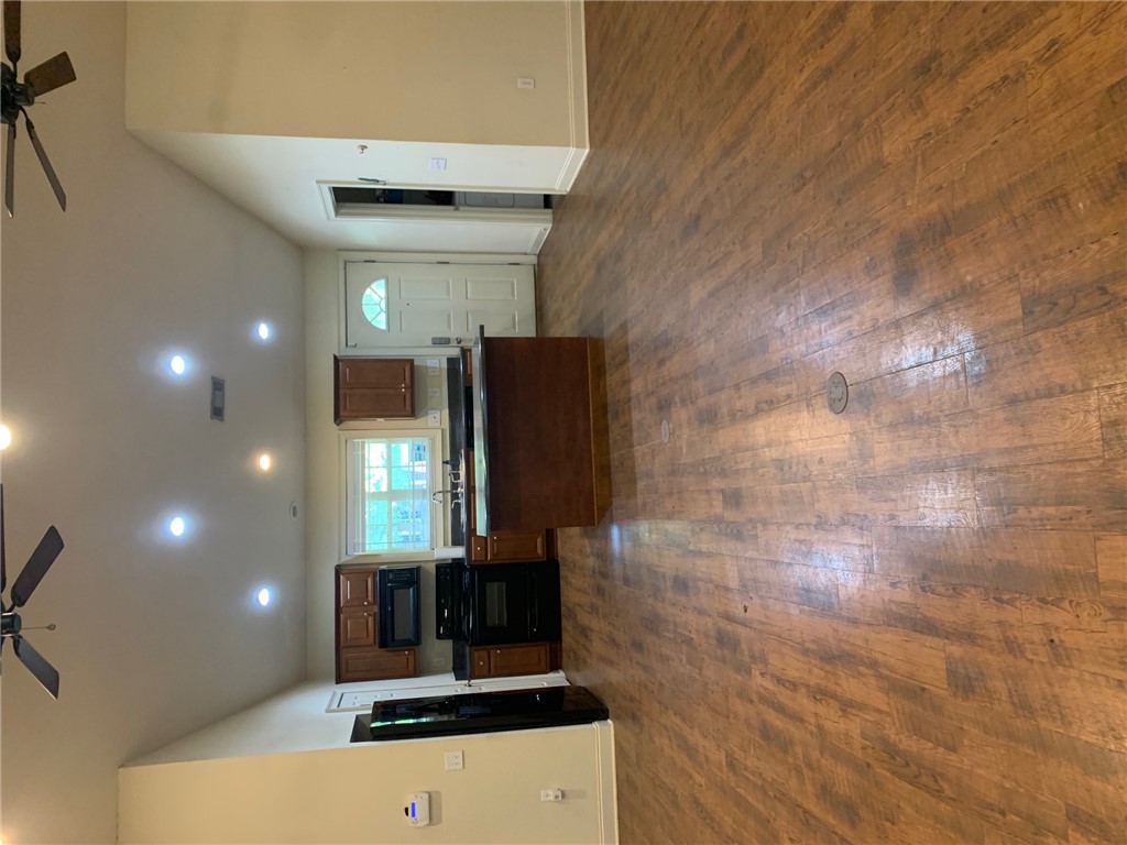 802 W LONGLEAF Drive 55
