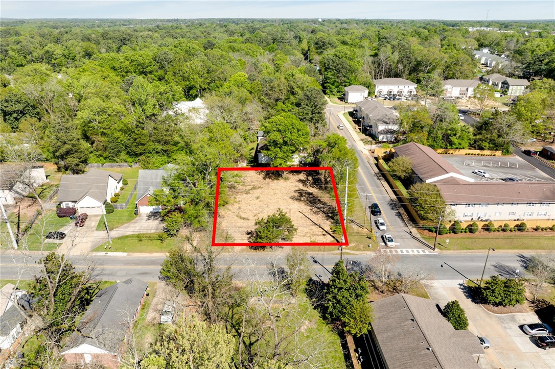 506 N DONAHUE Drive