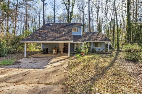 Photo of 1004 SEAY Street, Auburn, AL 36830 (MLS # 179452)