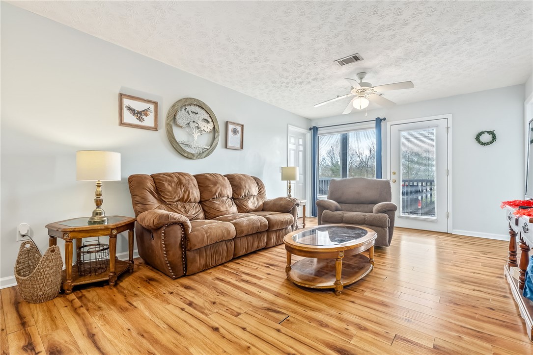 1114 COLLEGE Street 3101