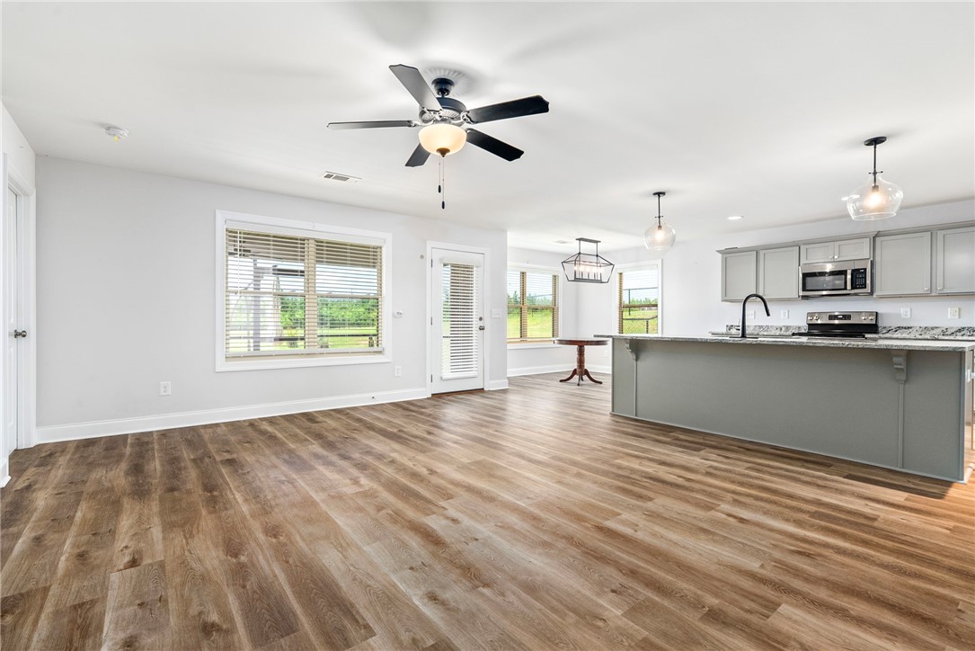 402 LEE ROAD 270