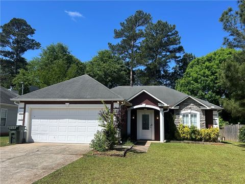 Photo of 917 LAW Drive, Auburn, AL 36830 (MLS # 180293)