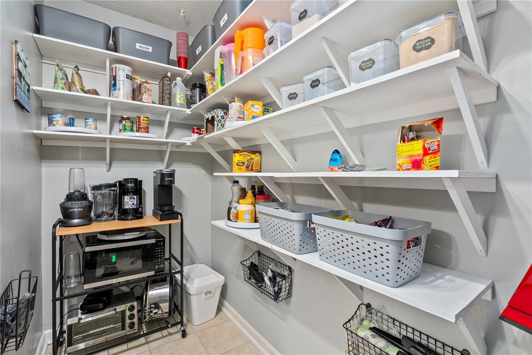 Auburn, Alabama 36830, United States, 4 Bedrooms Bedrooms, ,3 BathroomsBathrooms,Residential,Active,172778