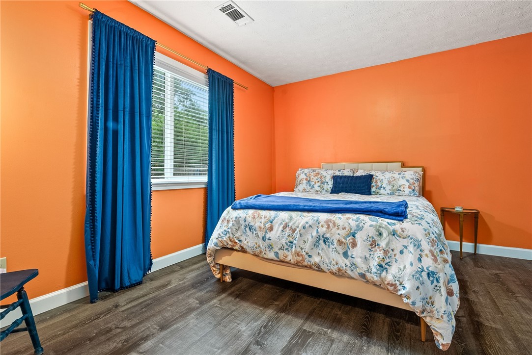 Auburn, Alabama 36830, United States, 4 Bedrooms Bedrooms, ,3 BathroomsBathrooms,Residential,Active,172778