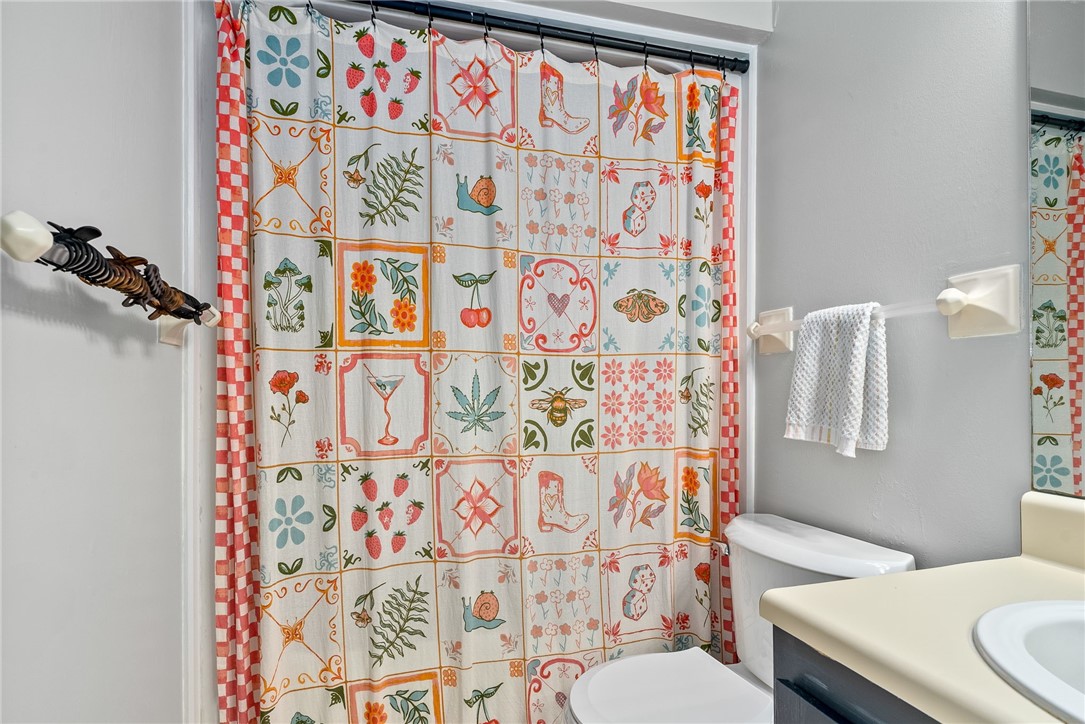 Auburn, Alabama 36830, United States, 4 Bedrooms Bedrooms, ,3 BathroomsBathrooms,Residential,Active,172778