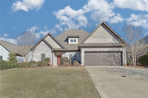 Photo of 4006 STRATFORD Way, Opelika, AL 36801 (MLS # 178760)