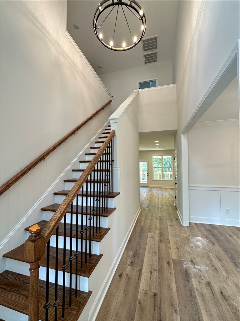 10 LEE ROAD 2058