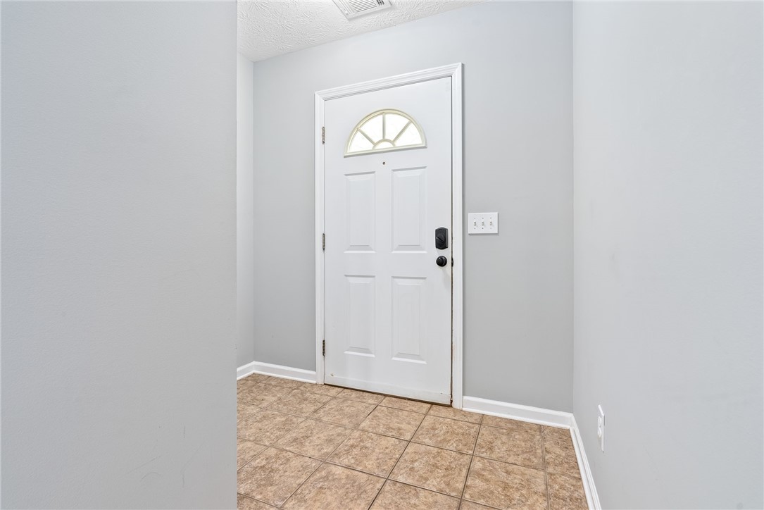 1477 N DONAHUE Drive 502