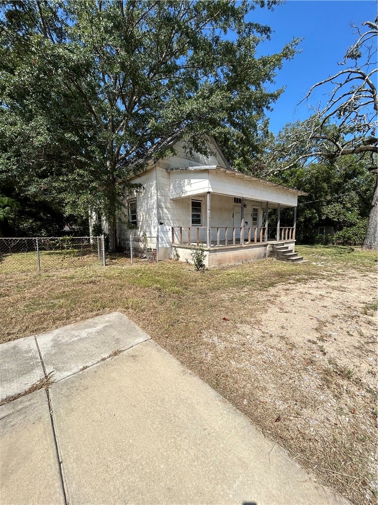 1408 CLANTON Street