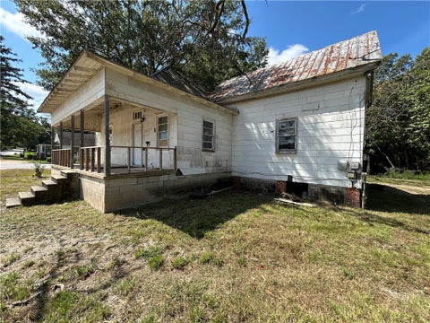 Photo of 1408 CLANTON Street, Opelika, AL 36801 (MLS # 182404)