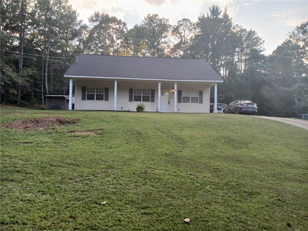 Photo of 1282 VALLEY Road, Valley, AL 36854 (MLS # 182359)