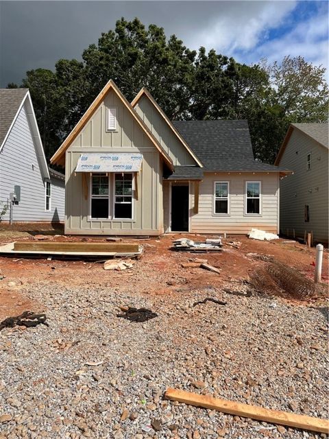 Photo of 1085 WOODLAND Lane, Opelika, AL 36801 (MLS # 175713)