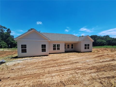 Photo of 1390 BEN BROWN Road, Valley, AL 36854 (MLS # 180893)