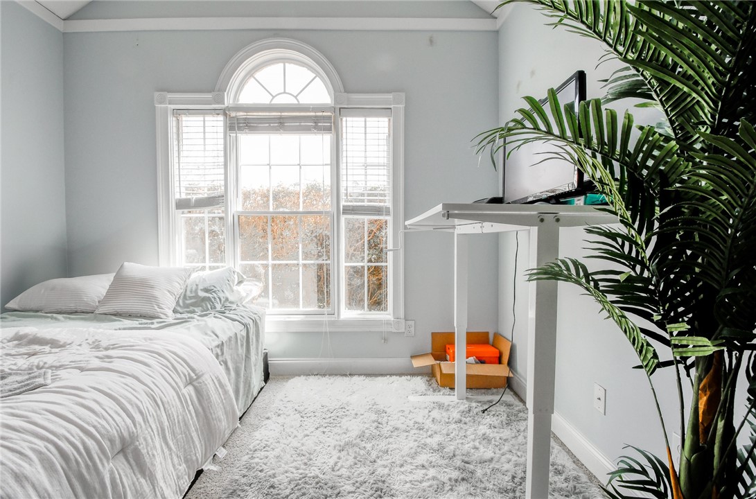 187 FALLING LEAF Lane