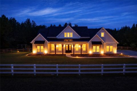 Photo of 2845 PEAR TREE Road, Auburn, AL 36879 (MLS # 178418)