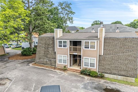 Photo of 210 N ROSS Street #K, Auburn, AL 36830 (MLS # 180114)