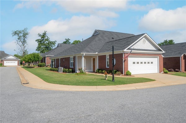 5011 AUTUMN LEAF CT # A, PHENIX CITY, AL 36867 - Image a8175a522bca344be04f9e4be8f03b22/1174654772