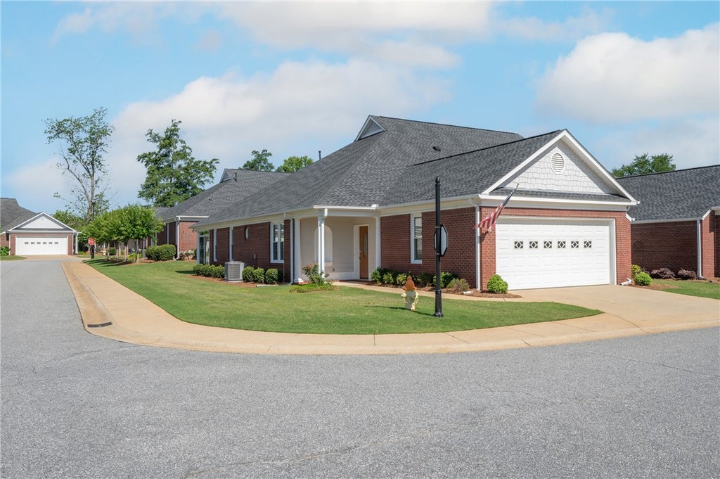 Photo of 5011 AUTUMN LEAF Court #A, Phenix City, AL 36867 (MLS # 180933)