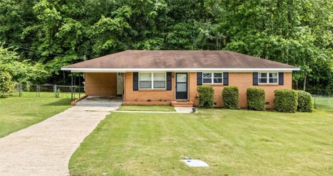 Photo of 301 BALLARD Avenue, Opelika, AL 36804 (MLS # 180093)