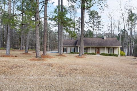 Photo of 561 LAKEVIEW RIDGE, Dadeville, AL 36853 (MLS # 178750)