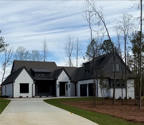 Photo of 3207 HABERSHAM Drive, Auburn, AL 36830 (MLS # 174344)