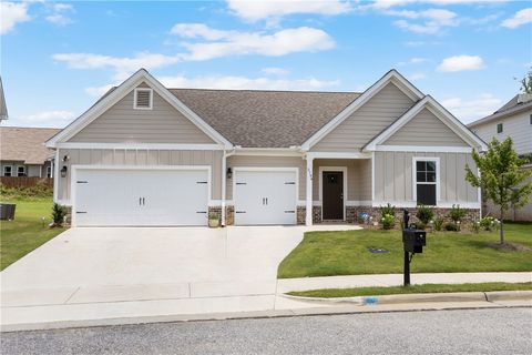 Photo of 2144 COVEY Drive, Auburn, AL 36879 (MLS # 174854)