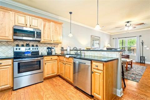Photo of 836 W GLENN Avenue #205, Auburn, AL 36830 (MLS # 182502)