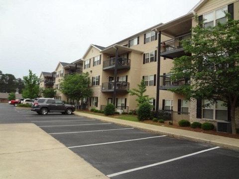 Photo of 607 GLENN Avenue #103, Auburn, AL 36832 (MLS # 178944)