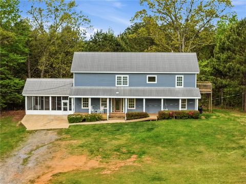 Photo of 6755 HORSESHOE BEND Road, Dadeville, AL 36853 (MLS # 179877)