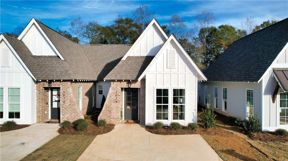 3228 BRADLEY Lane