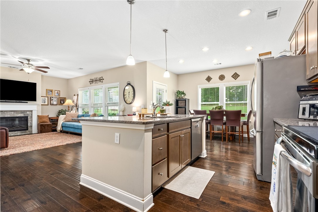 1207 CEDAR CREEK Drive