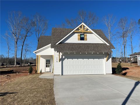 Photo of 774 HUNTERS Way, Opelika, AL 36801 (MLS # 178365)