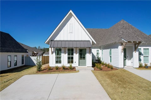 Photo of 3208 BRADLEY Lane, Auburn, AL 36830 (MLS # 181051)