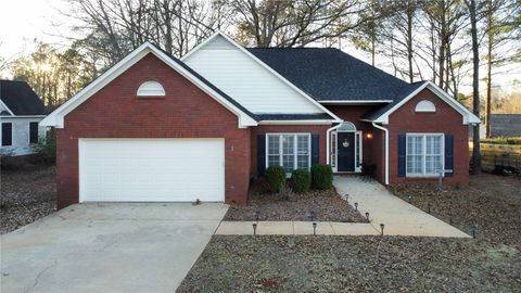 Photo of 2019 HIGHRIDGE Lane, Auburn, AL 36830 (MLS # 178362)