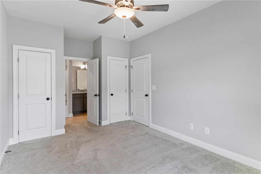 521 CLOVERDALE Drive