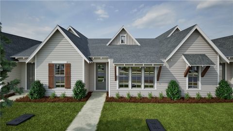 Photo of 28 SUMMER Street, Opelika, AL 36804 (MLS # 178565)
