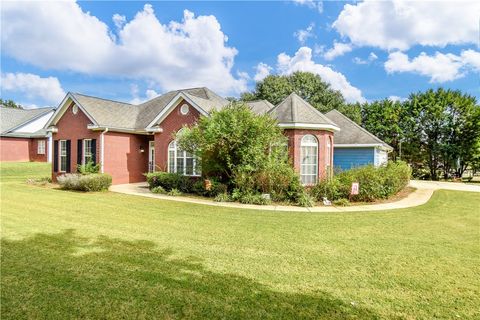 Photo of 76 LEE ROAD 380, Valley, AL 36854 (MLS # 179620)