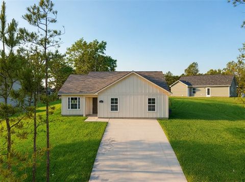 Photo of 52 LEE ROAD 2033, Phenix City, AL 36870 (MLS # 177474)