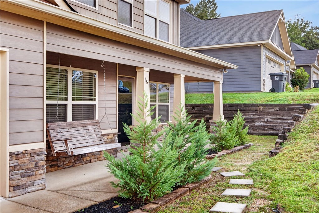 Photo of 48 OAKWOOD Drive, Phenix City, AL 36870 (MLS # 181997)