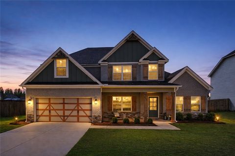 Photo of 629 WYMOND Court, Opelika, AL 36804 (MLS # 178357)