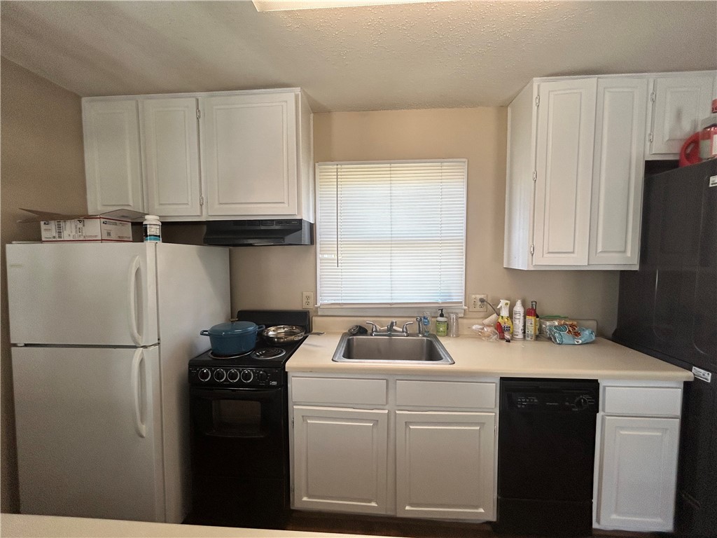 546 W MAGNOLIA Avenue 34