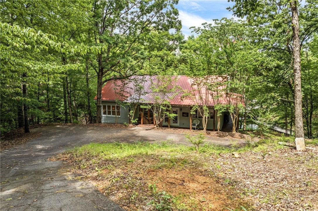 994 LAKEWOOD Drive