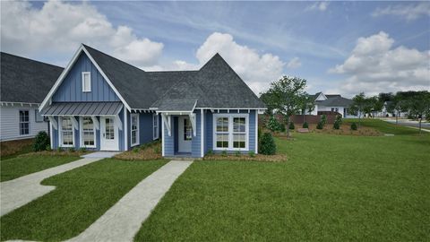 Photo of 87 HUNTERS Way, Opelika, AL 36801 (MLS # 180403)