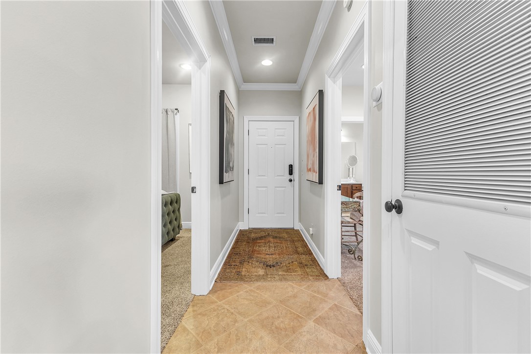 402 W MAGNOLIA Avenue 241